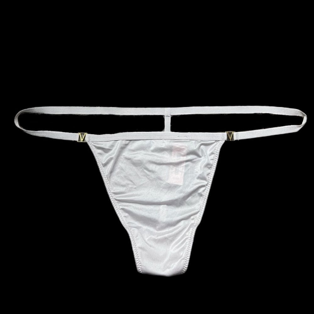 Victoria's Secret Very Sexy LOVE Smooth Satiny V string panty light gray XLarge